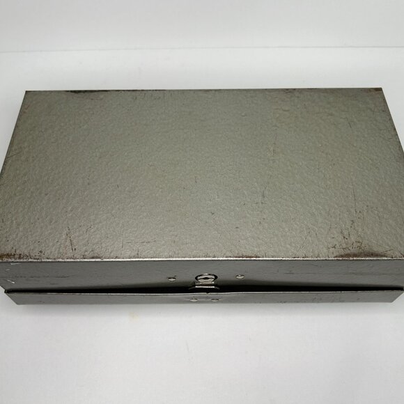 Beach Industries Limited Vintage Metal Cash Box - Picture 8 of 9
